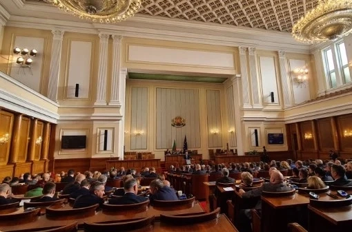 Според ТРЕНД се очаква ГЕРБ да имат отново 67 депутата а ПП-ДБ 64