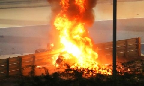 Шокиращи снимки показват останките от болида на звезда от Формула 1