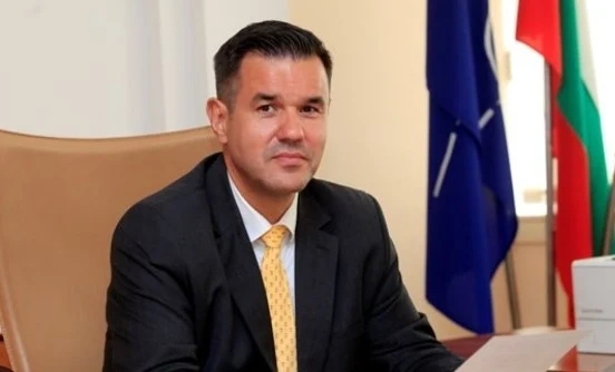 Войната за Ел Би Булгарикум: Фирмата внасяла некачествено мляко отвън и плащала авансово