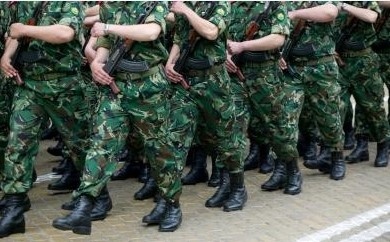 Държавата ще плаща 25% от семестриалните такси на студентите, които станат резервисти в армията