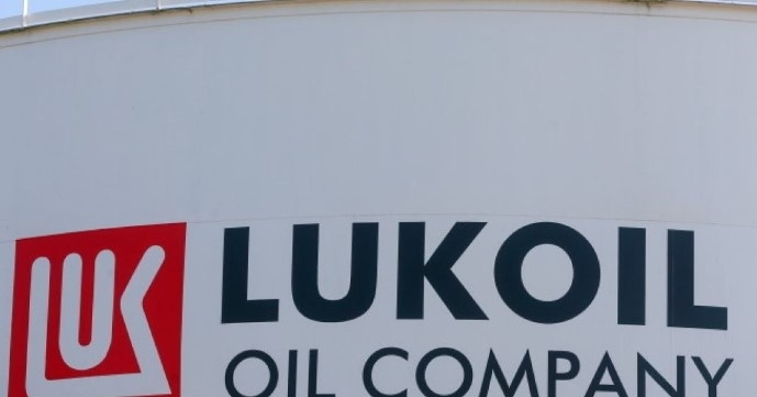 Лyĸoйл Бългapия зaпoчва дa paбoти c нepycĸи пeтpoл oт мapт