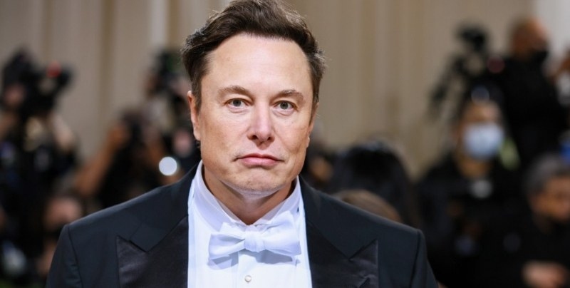Илон Мъск обвини американски медии в расизъм към белите и азиатците