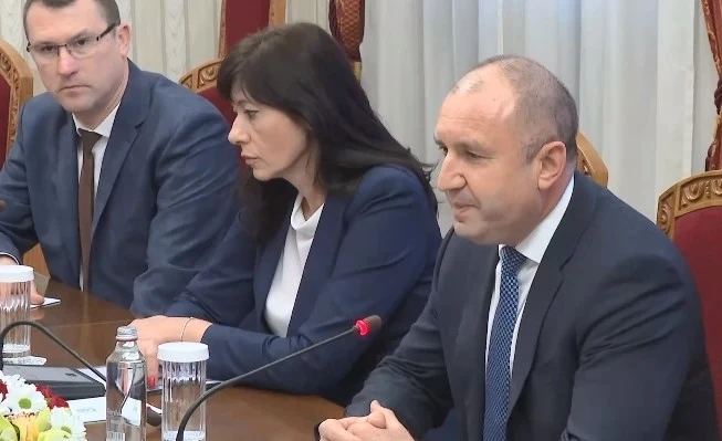 Радев към български работодатели: Бизнесът има важна роля за справяне с инфлацията и спекулата