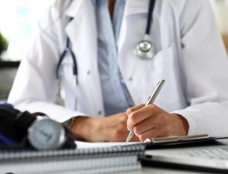 Лекари настояват потребителската такса да стане 7,80 лв. 