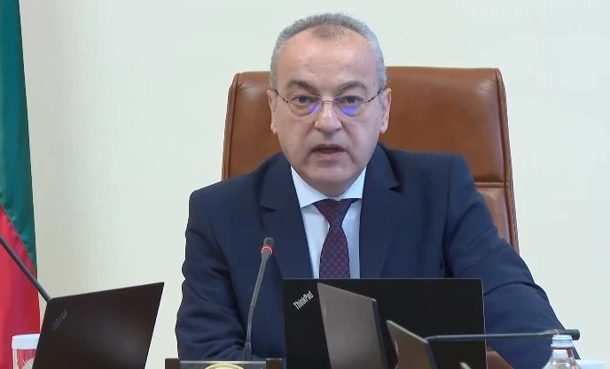 Донев: Темата за цената на храната се превърна в особено вкусна за всички