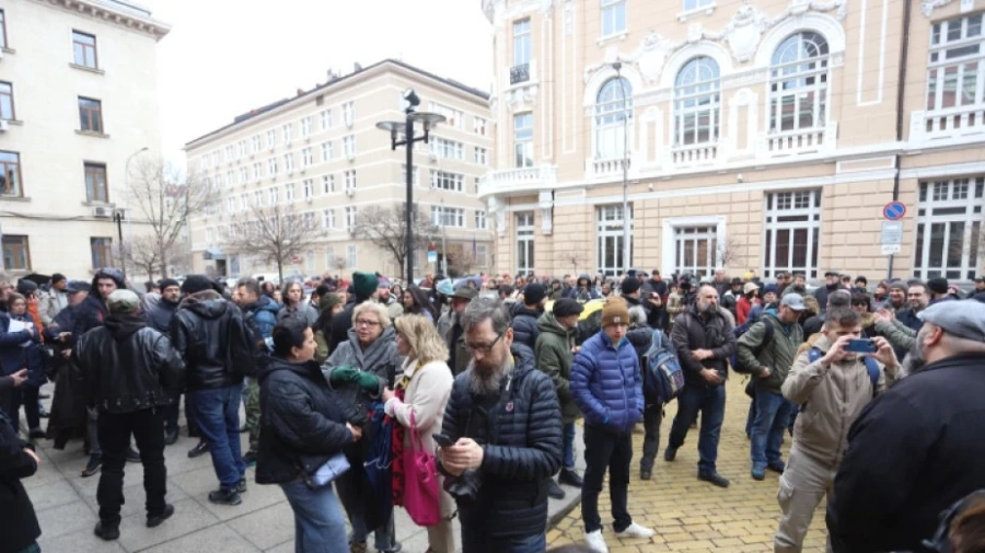 Протест в София иска оставката на директора на Народния театър