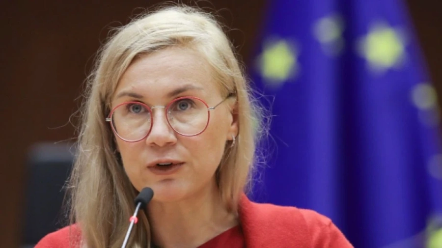 Еврокомисар предлага членките на ЕС да продължат да потребяват 15% по-малко газ