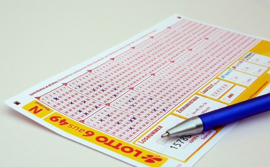 Спечелил близо 1 млрд. от лотарията си купи имение за 25 млн. долара