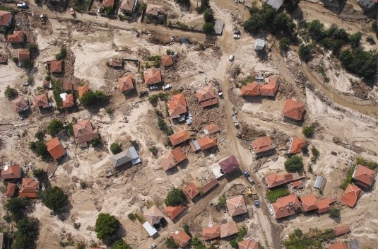 Държавата отпуска до 2500 лева помощи на пострадалите от наводненията в Карловско