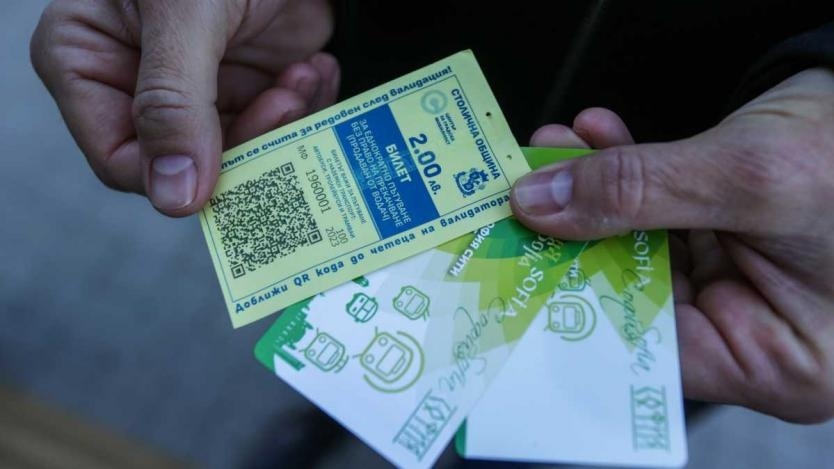 Връщат месечната карта за една линия в София