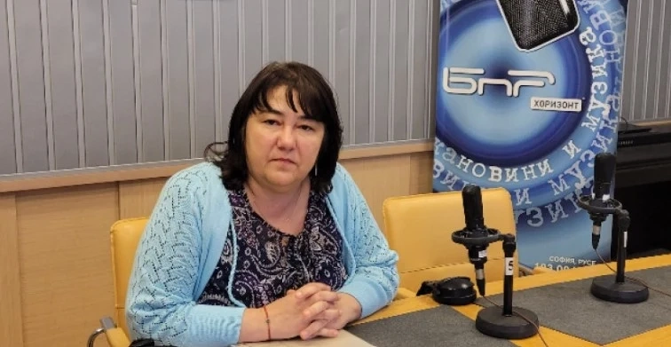 Росица Велкова: Предвиждаме от догодина минималната заплата да стане 940 лева