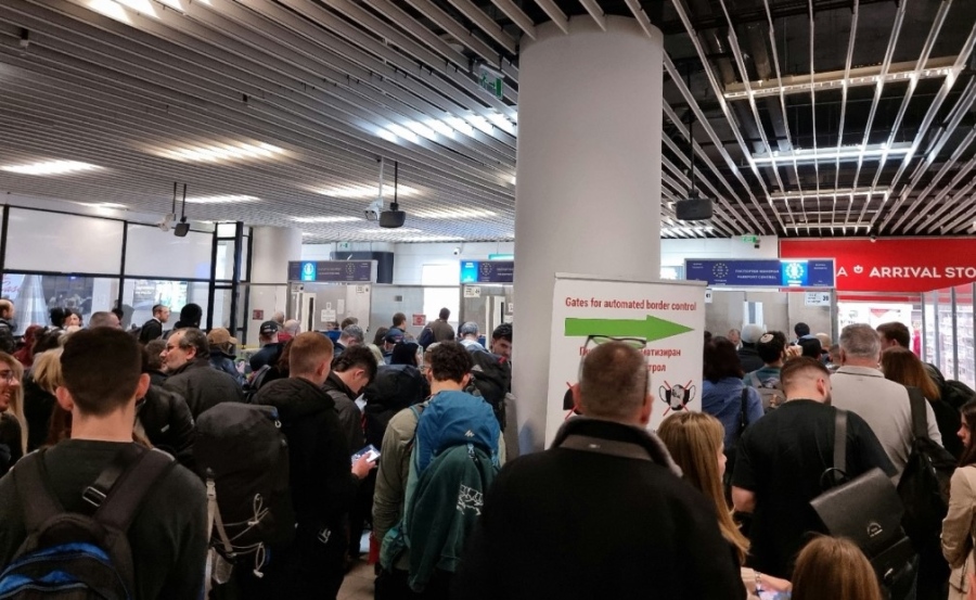 Гранична полиция създава суматоха на Летище София