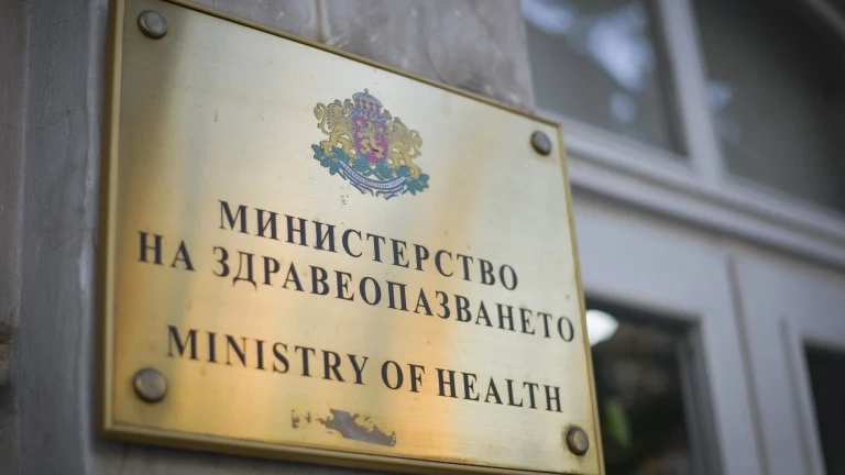 МЗ набира лекари и медицински сестри за въздушните линейки
