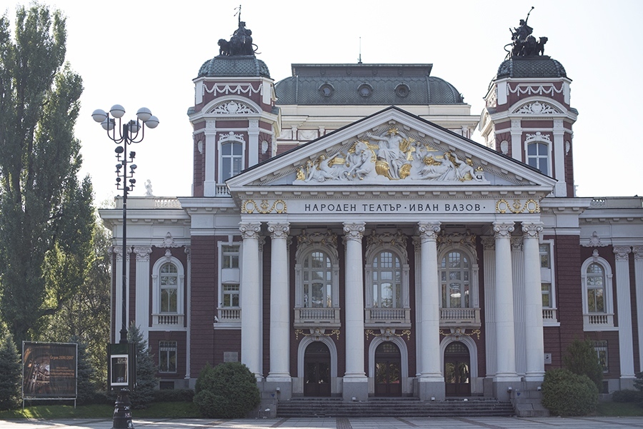 Запис: Директорът на Народния театър с мутренски заплахи към Морфов