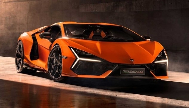 Вижте Lamborghini Revuelto