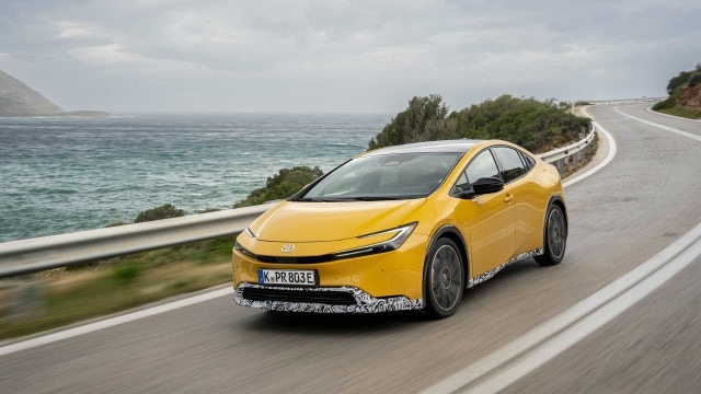 Новата Toyota Prius може да измине 200 км с литър гориво
