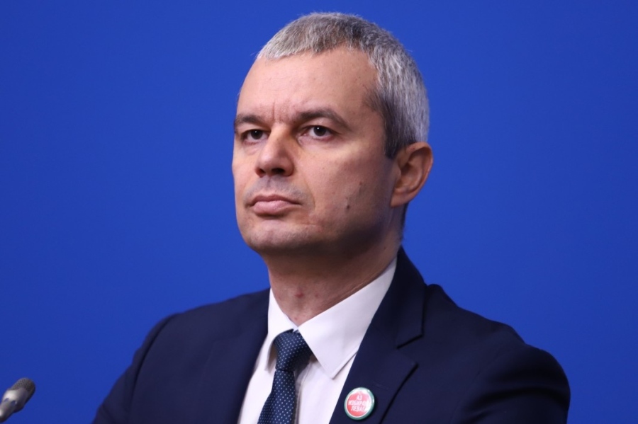 Костадинов е готов с проектокабинет, пак подхваща журналисти