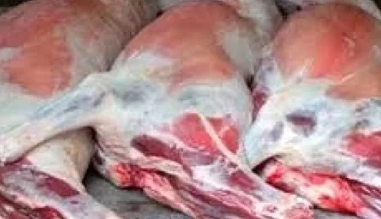 За свежест търговски вериги пръскат агнешкото месо със спрей
