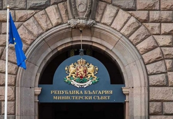 Над 100 интелектуалци поискаха да бъде сформирано правителство