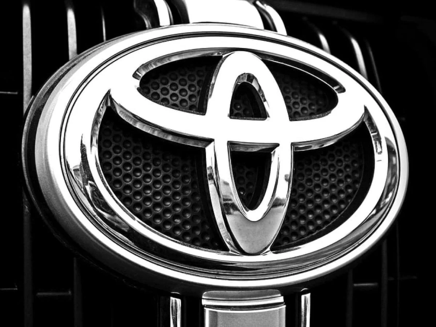 Toyota ще лансира 10 нови електромобила до 2026 г.