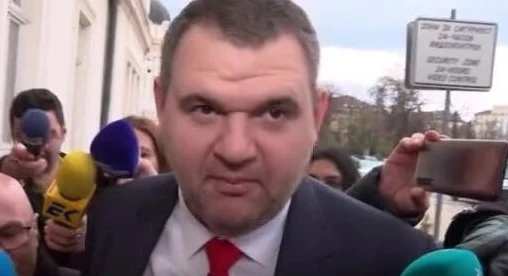 Пеевски: Надявам се политиците да се събудят и да направят правителство