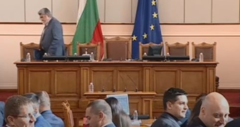 Изборът за председател на НС се отлага за след Великден, разговорите между партиите продължават