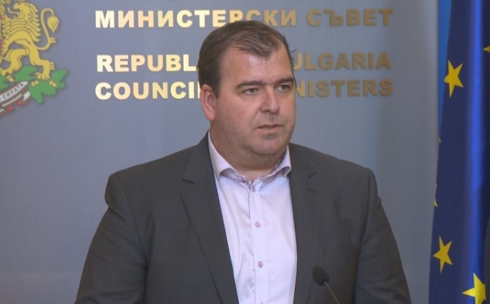 От 24 април България спира временно вноса на редица продукти от Украйна, транзитните коридори остават