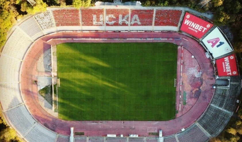 Реконструкцията на стадион Българска армия трябва продължи 18 месеца, пише