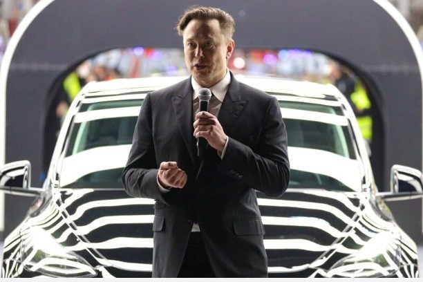 За 24 часа Илон Мъск обедня с 12,6 млрд. долара