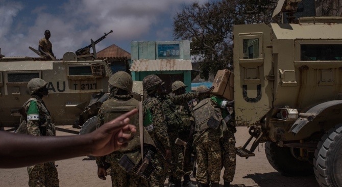 Троен самоубийствен атентат в Мали