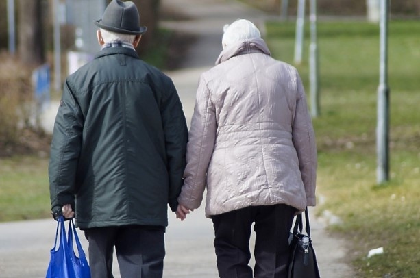 Двойно повече пенсионери ще минат над линията на бедност през 2023 г.