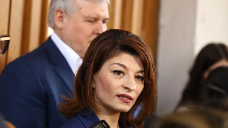 Десислава Атанасова с горещ коментар за съставянето на кабинет