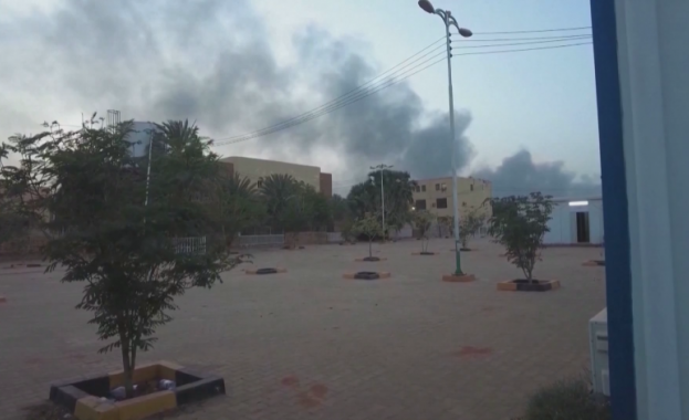 Продължават сблъсъците в Судан, ракетни удари са нанесени в Хартум