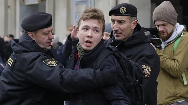 Осъдиха беларуския опозиционер Роман Протасевич на 8 г. затвор  