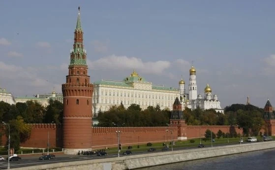 Дрон удря по Кремъл, взриви се до руското знаме  