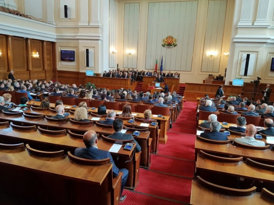 Комисии без шефове ще има в парламента