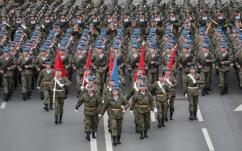 Русия отменя парадите за 9 май, за да скрие загубата на техника