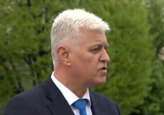 Министърът на отбраната: Самолетите МиГ-29 ще продължават да летят