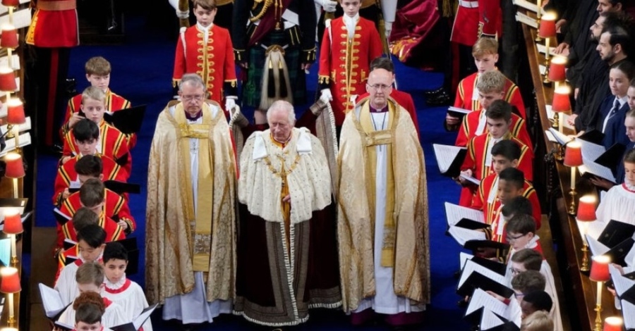 Чарлз III положи клетва като крал