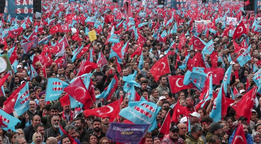 Хиляди се стекоха на митинг на опозицията в Истанбул