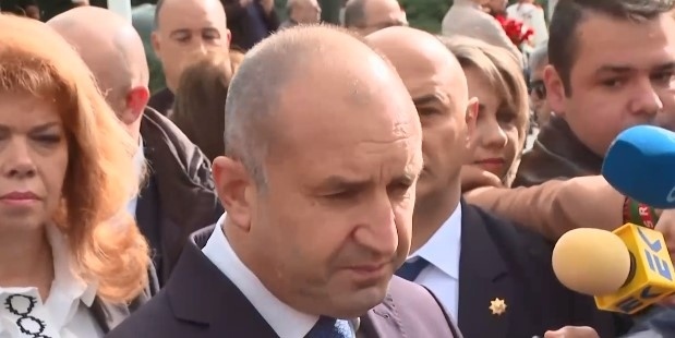 Радев връчва първия мандат на 15 май