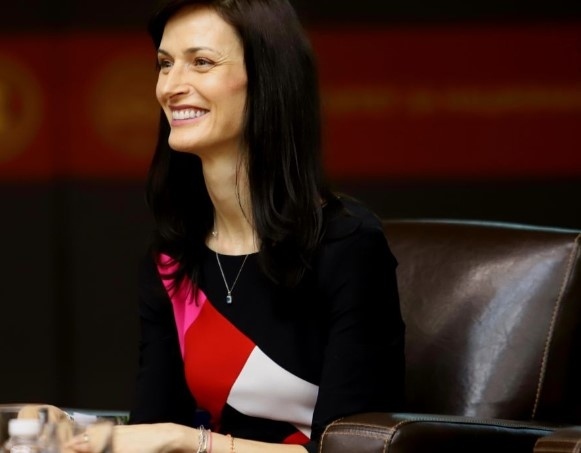 Мария Габриел започва срещи с партиите утре 