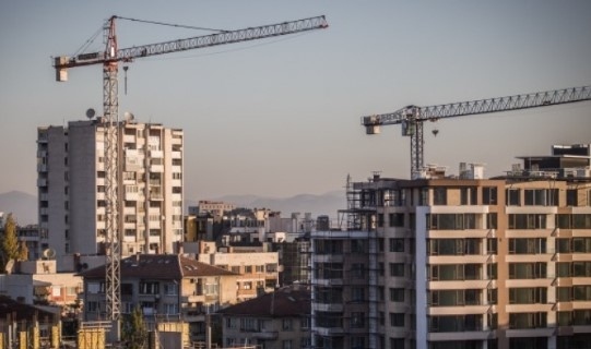 Спад на покупките на жилища у нас