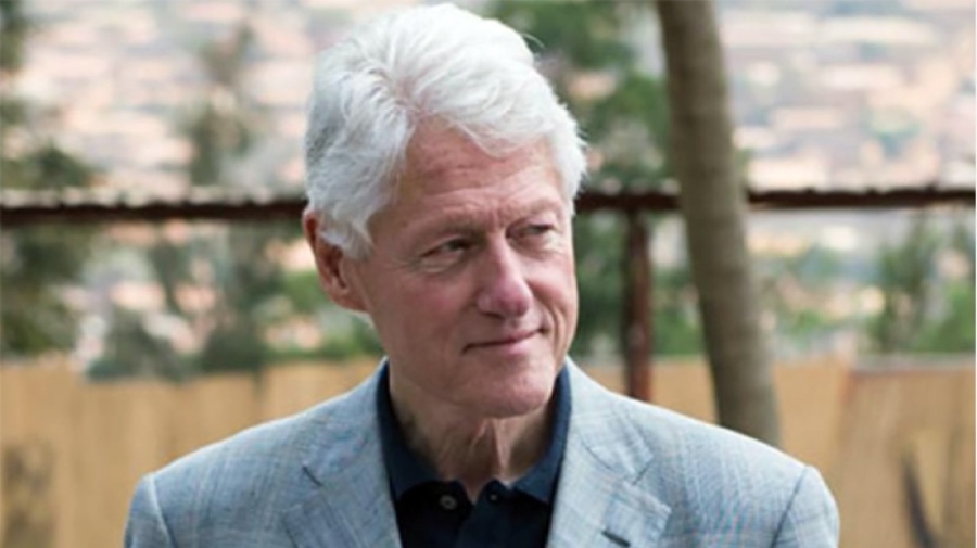 Бил Клинтън е на посещение в България