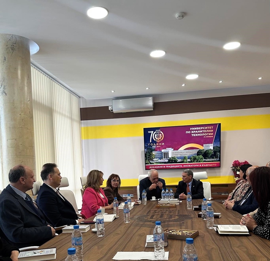 Социологът Андрей Райчев с академична премиера на книгата Време и нищо в Университета по хранителни технологии