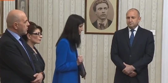 ГЕРБ-СДС върна неизпълнен мандата