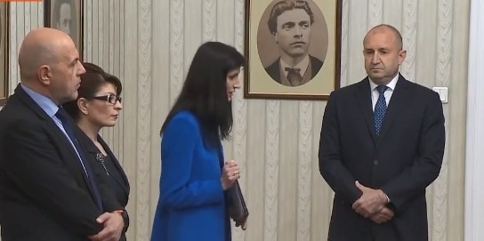 ГЕРБ-СДС върна неизпълнен мандата