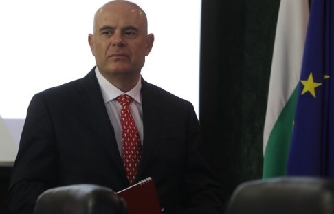 Гешев показа заплашително писмо