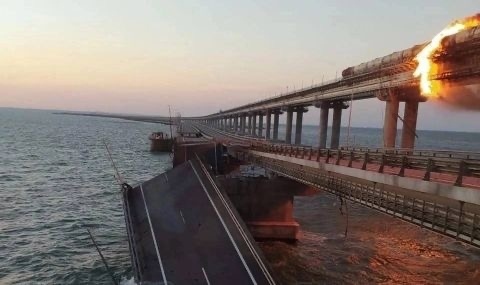 Кримският мост бе затворен