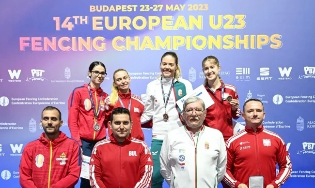 Йоана Илиева е европейска шампионка на сабя за жени до 23 г. 
